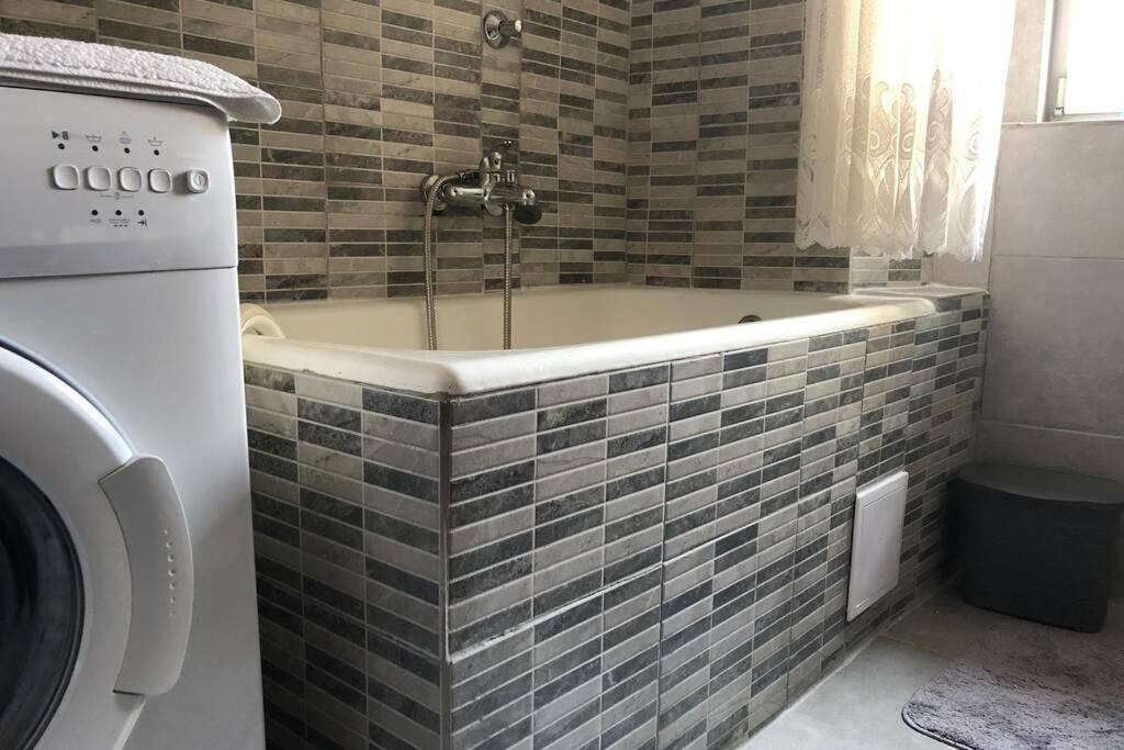 סנג' Apartman Kadic Senj מראה חיצוני תמונה