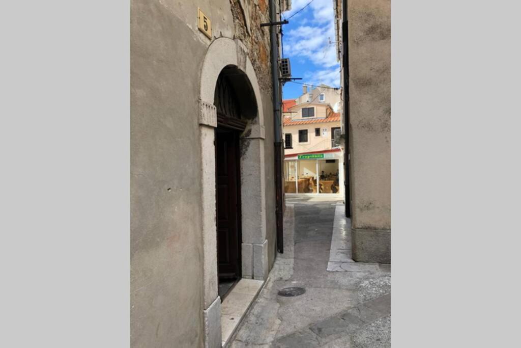 סנג' Apartman Kadic Senj מראה חיצוני תמונה